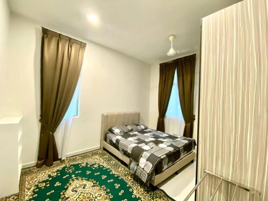 13Staycation Islamic Homestay Malacca Exterior photo